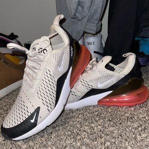 Nike Air Max 270